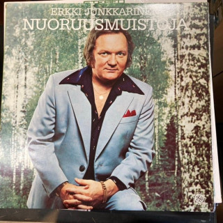 Erkki Junkkarinen - Nuoruusmuistoja (FIN/1976) LP (VG+-M-/M-) -iskelmä-